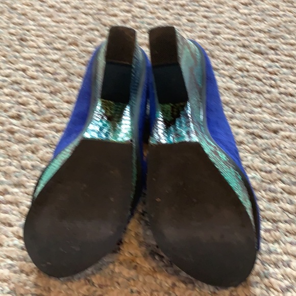 Calvin Klein Python look Electric Blue platforms - Picture 3 of 6